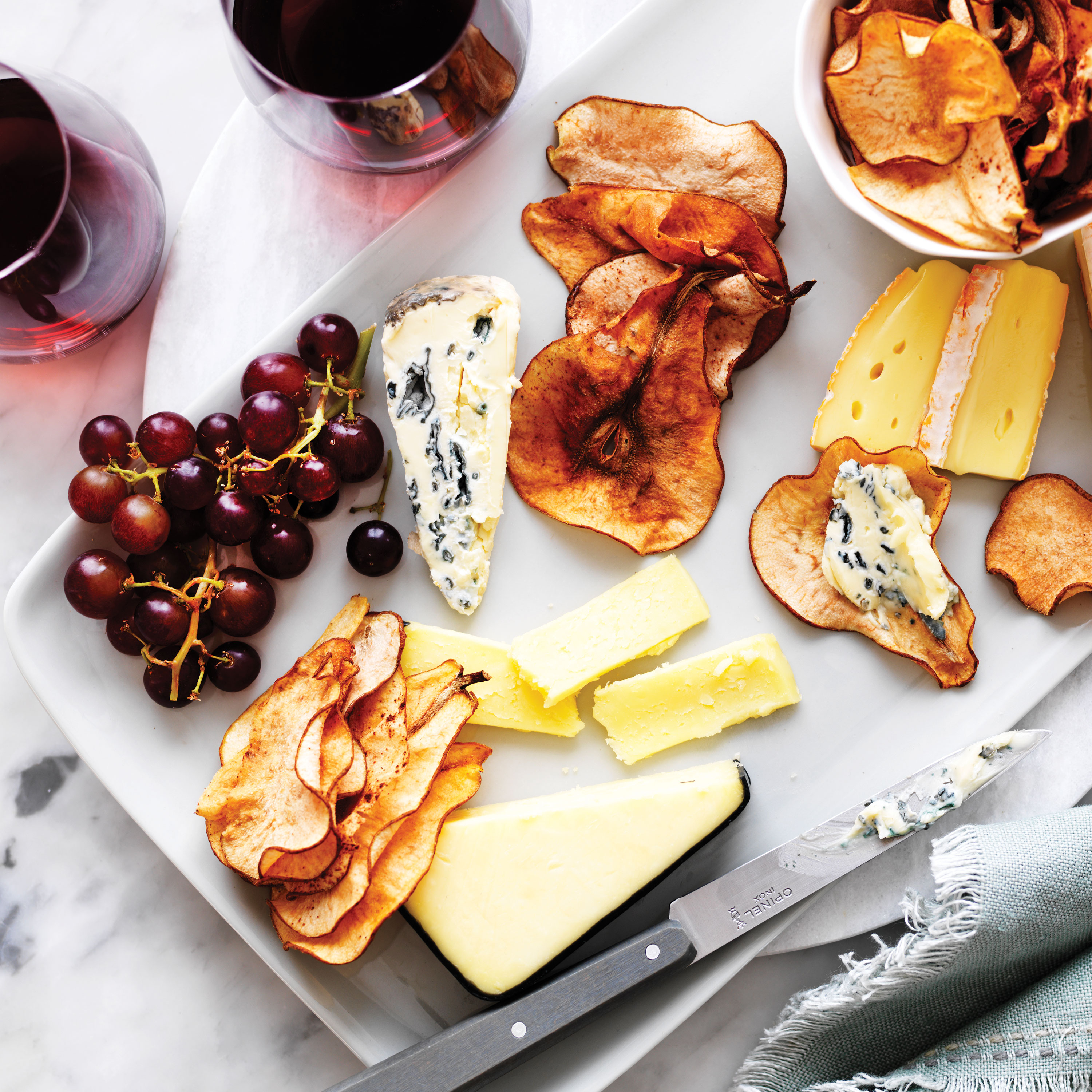 Roasted cinnamon and maple pear chips | Australian Pears